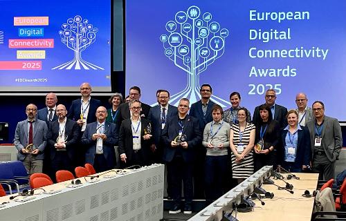 L'assessore Callari alla cerimonia di premiazione degli European digital connecting awards.