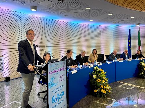 Il governatore del Friuli Venezia Giulia Massimiliano Fedriga al Festival del Cambiamento, forum speciale GO!2025 dedicato a "Gorizia città della pace giusta"