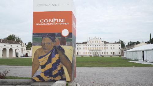 Il manifesto della mostra "Confini. Da Gauguin a Hopper", allestita a Villa Manin di Passariano.