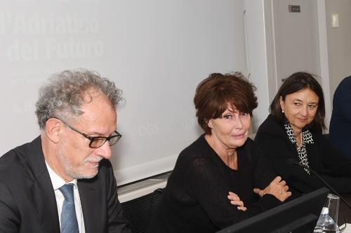 L'assessore Rosolen con i rettori delle Università di Udine e Trieste, Angelo Montanari e Donata Vianelli