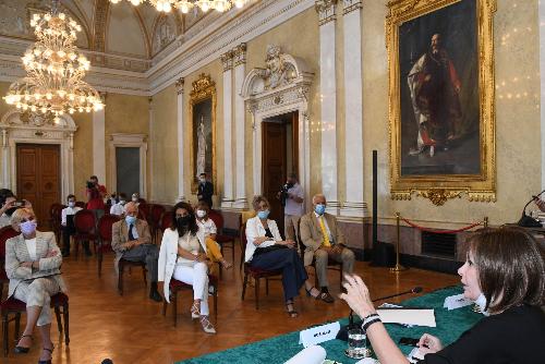 L’assessore regionale a Lavoro, formazione, istruzione, ricerca, università e famiglia, Alessia Rosolen, alla presentazione dei risultati della "Indagine sul fabbisogno delle imprese e dei giovani in ambito tecnico scientifico" condotta da Rachel, la realtà nata dalla collaborazione tra Swg, Università di Trieste e Sissa.