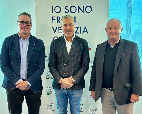 L'assessore regionale Sergio Emidio Bini (al centro). A destra nella foto il presidente della Fondazione San Daniele Maurizio Variola, primo a sinistra il segretario generale Mario Emilio Cichetti