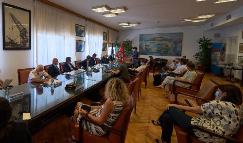 Il tavolo dei relatori alla conferenza stampa di presentazione di Barcolana Sea summit 