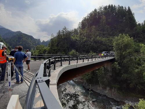 Il ponte sul Degano dopo i lavori di ripristino