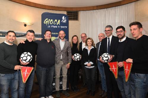 Un momento della presentazione della "Notte delle stelle" a Trieste