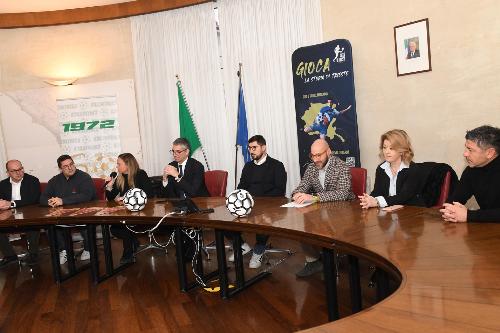 Un momento della presentazione della "Notte delle stelle" a Trieste