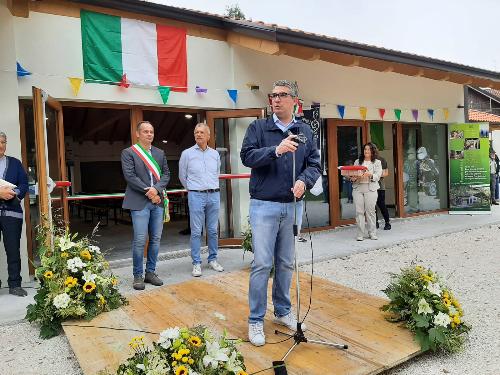L'assessore alle Autonomie locali Pierpaolo Roberti all'inaugurazione sul Monte Prat a Forgaria