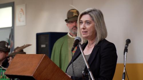 L'assessore Cristina Amirante durant eil suo intervento in occasione del 183. anniversario della Battaglia di Nikolajewca