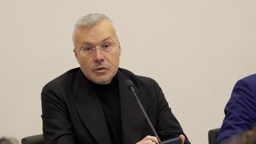 L'assessore regionale alle Attività produttive e turismo Sergio Emidio Bini alla presentazione dell'avviso pubblico del valore di 15 milioni di euro per l'area industriale di Trieste.