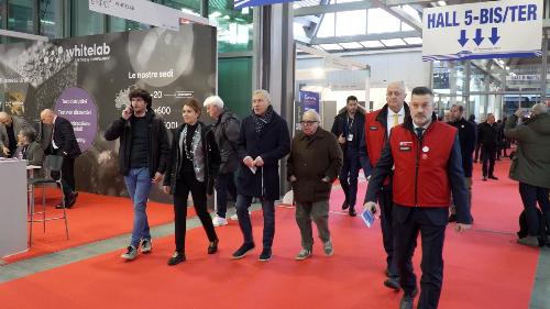 L'assessore regionale Sergio Emidio Bini in visita ai padiglioni della Fiera Samuexpo 2026 a Pordenone