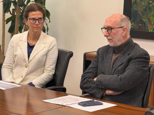 L'assessore regionale alla Salute Riccardo Riccardi con la direttrice del Servizio politiche per il Terzo settore, Federica Morgera