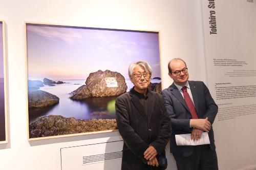 Il vicegovernatore Anzil (a destra) alla mostra.