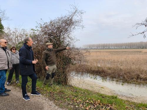 Il sopralluogo dell'assessore Scoccimarro all'Isola della Cona