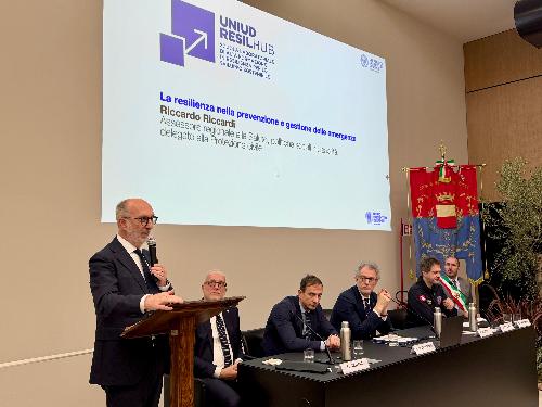 L'intervento dell'assessore alla Protezione civile Riccardo Riccardi in occasione della cerimonia di inaugurazione di Uniud ResilHub a Gemona