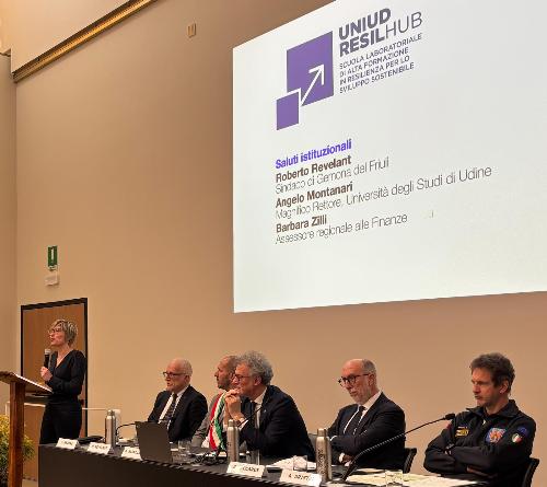 L'intervento dell'assessore regionale alle Finanze Barbara Zilli in occasione della cerimonia di inaugurazione di Uniud ResilHub a Gemona