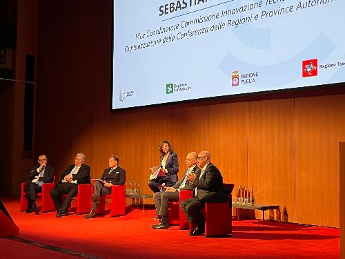 L'intervento dell'assessore regionale ai Sistemi informativi Sebastiano Callari all'evento nazionale Reg4IA di Genova