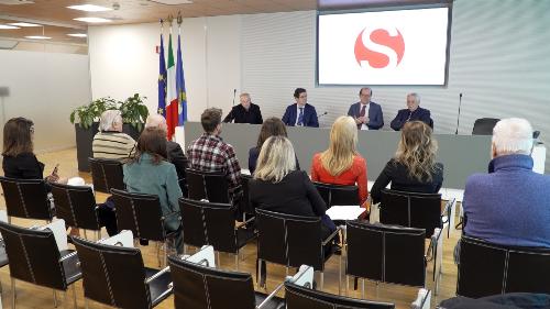 Un momento della conferenza stampa svoltasi oggi a Udine alla presenza del vicegovernatore della Regione Mario Anzil
