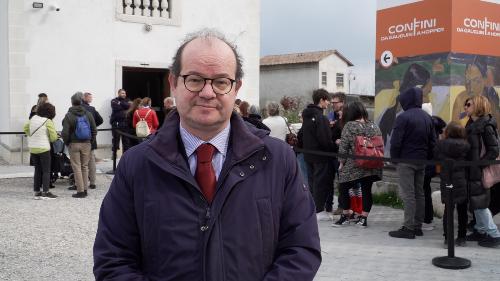 Il vicegovernatore alla mostra Confini di Villa Manin
