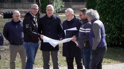 Gli assessori Bini e Roberti in sopralluogo nel cantiere del Villaggio celtico