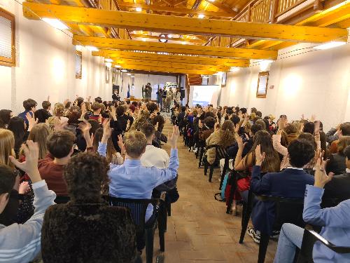 I partecipanti alla sessione del Parlamento europeo dei giovani a Brugnera