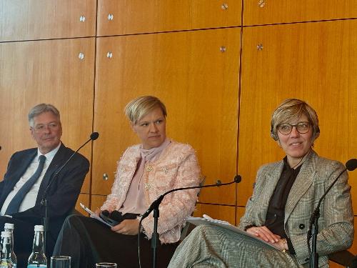 L’assessore regionale alle Finanze, Barbara Zilli, a Klagenfurt alla Conferenza europea promossa dal governatore uscente della Carinzia, Peter Kaiser