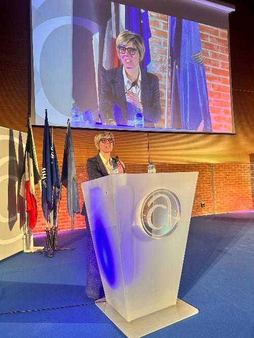 L'assessore regionale alle Finanze Barbara Zilli conclude gli interventi a Gemona per il patrono degli artigiani