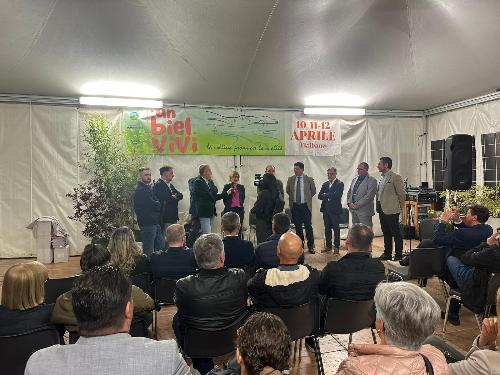 Un momento dell'inaugurazione di "Un biel vivi"