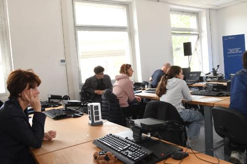 L'assessore Rosolen all'interno della nuova sede del LifeTech Its Academy.