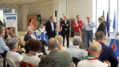 L'assessore regionale alla Salute Riccardo Riccardi all'assemblea dell'Avis del Friuli Venezia Giulia