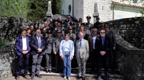 I partecipanti alla Giornata della Terra a resia per i 30 anni del Parco naturale delle Prealpi Giulie