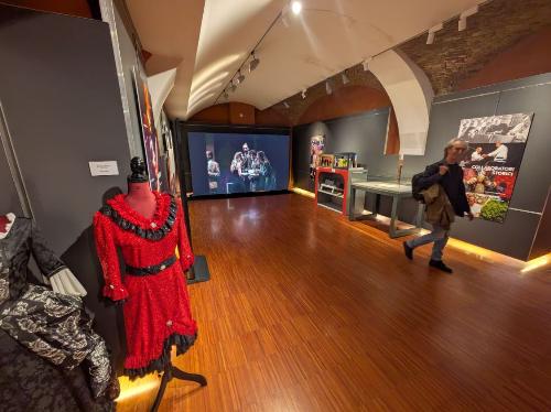 Una delle sale dell'esposizione a Palazzo Gopcevich.