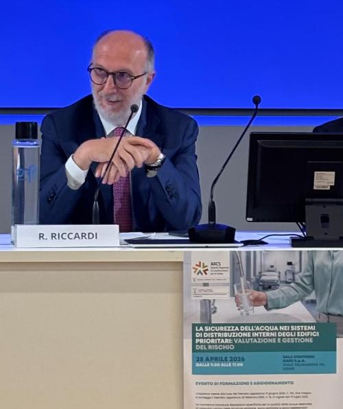 L'assessore alla Salute Riccardo Riccardi interviene all’appuntamento di formazione e aggiornamento “La sicurezza dell’acqua nei sistemi di distribuzione interni degli edifici prioritari: valutazione e gestione del rischio”, promosso dall’Agenzia Regionale di Coordinamento per la Salute (Arcs) nella sala convegni di CAFC S.p.A. a Udine.
