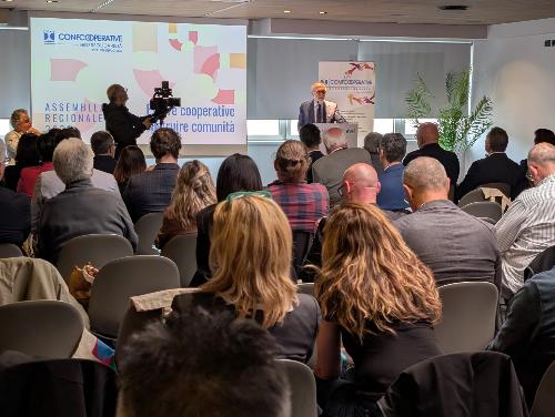 L'intervento dell'assessorte regionale alla Salute Riccardo riccardi al convegno di Buttrio