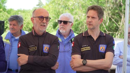 Riccardi e a destra il direttore della Protezione civile regionale