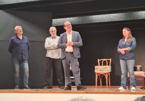 il vicegovernatore del Friuli Venezia Giulia Mario Anzil a Rivignano alla rappresentazione teatrale "Mi Visi... per non dimenticare"