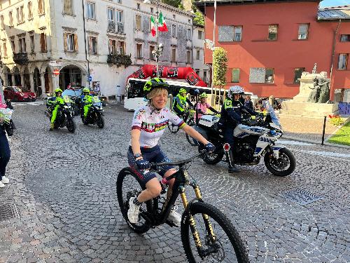 L'assessore Zilli alla partenza della Together for Gemona 2026