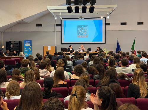 L'evento è stato ospitato dal liceo scientifico Galileo Galilei di Trieste. 