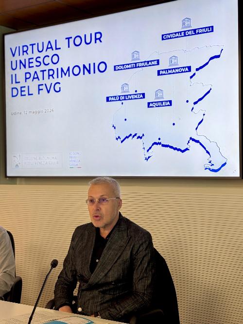 L'assessore regionale alle Attività produttive e Turismo, Sergio Emidio Bini, alla presentazione del virtual tour immersivo dedicato ai cinque siti Unesco del Friuli Venezia Giulia.