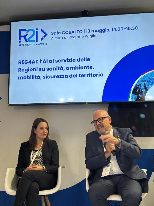 Callari con Elena Mazzoni, assessora all'Agenda digitale della Regione Emilia-Romagna 