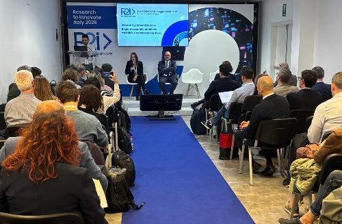 L'intervento di Callari alla seconda giornata di incontri nell'ambito di R2I - Research to Innovate Italy all'ex Gam di Bologna