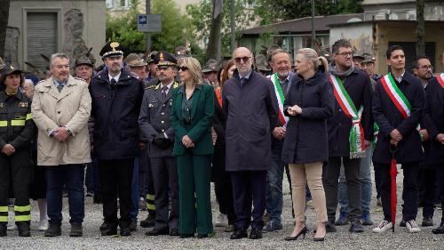 L'assessore Riccardi assieme alle altra autorità