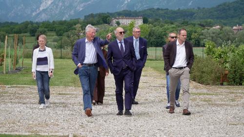 L’assessore regionale alla Salute, Riccardo Riccardi, durante la visita alla Fondazione Valentino Pontello a Majano