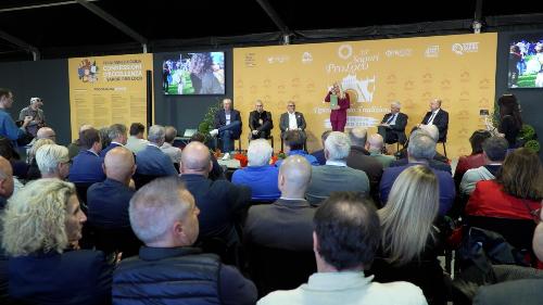 L'assessore regionale alle Attività produttive e turismo, Sergio Emidio Bini, all'inaugurazione di Sapori Pro Loco