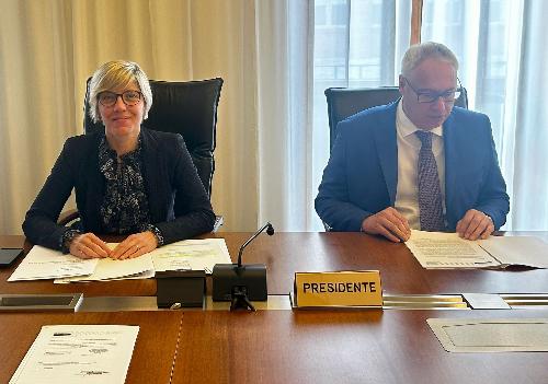 L'assessore regionale alle Finanze Barbara Zilli con il presidente del Consiglio regionale Mauro Bordin