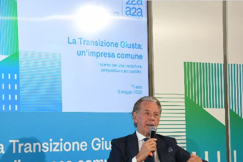 L'assessore regionale alla Difesa dell’ambiente, energia e sviluppo sostenibile, Fabio Scoccimarro, alla presentazione del Bilancio di sostenibilità